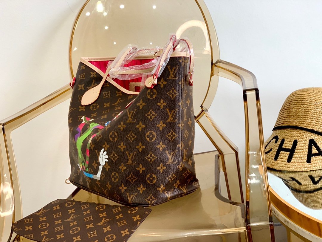 LV $61 gallery