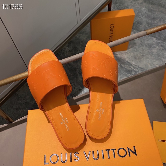 LV $61 gallery