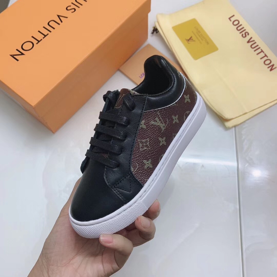 LV $61 gallery