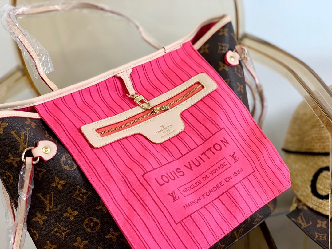 LV $61 gallery