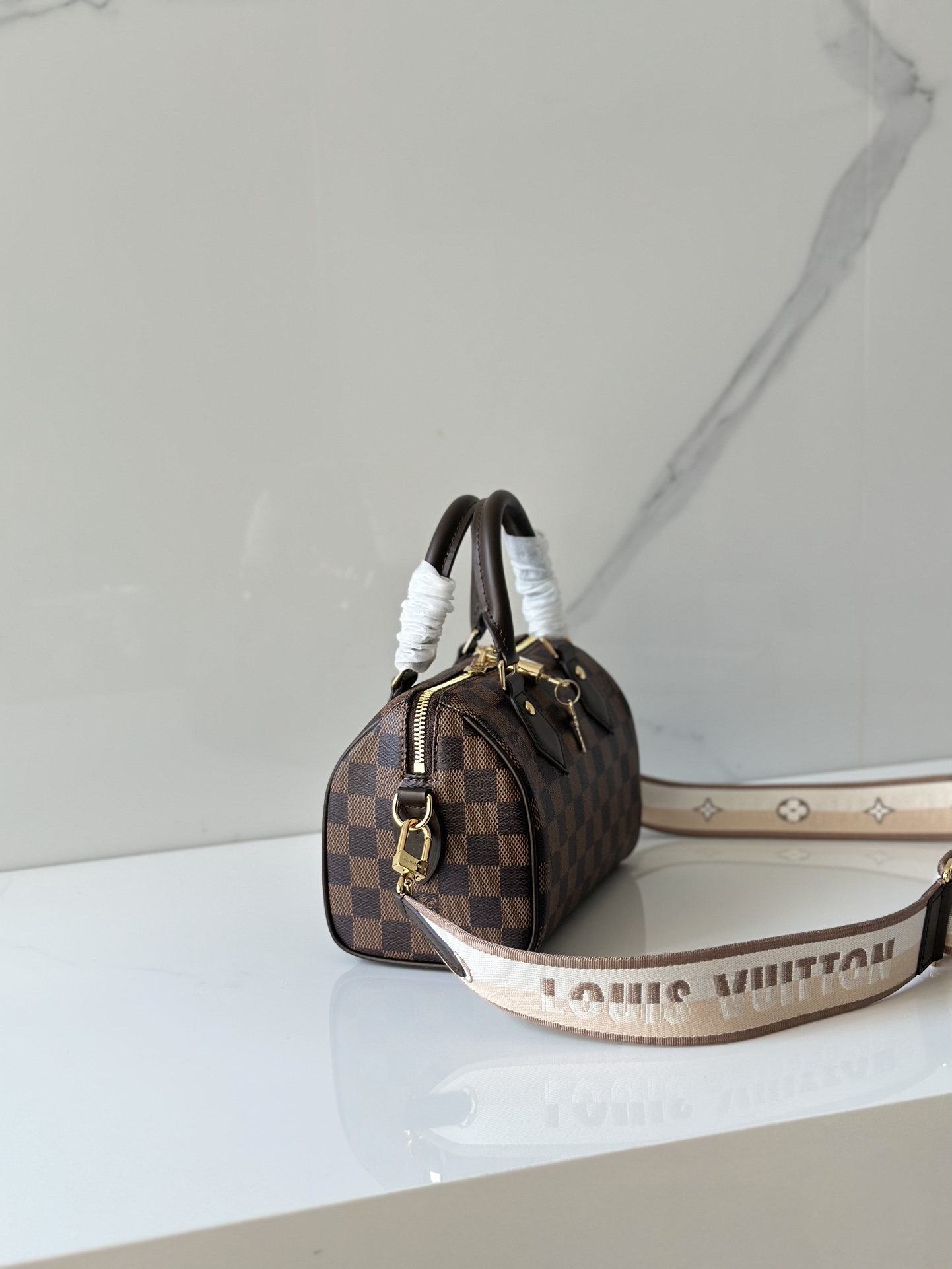 LV $61 gallery