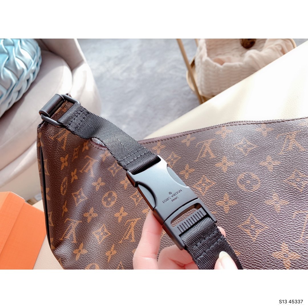 LV $61 gallery