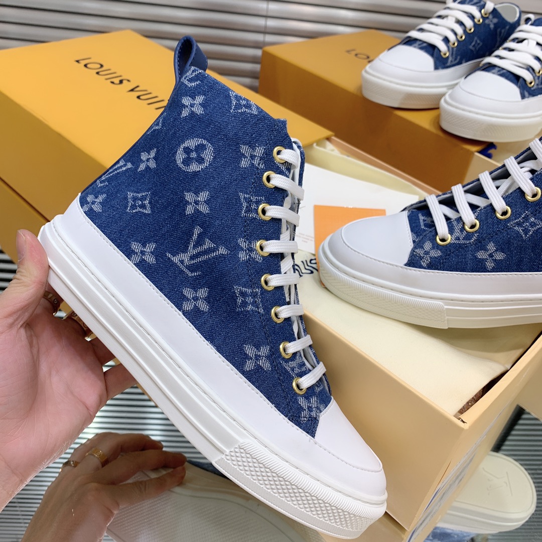 LV $61 gallery