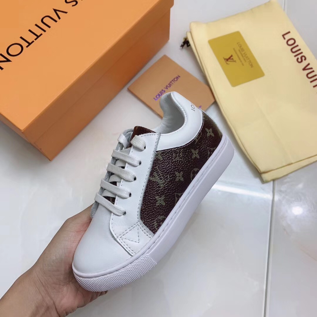 LV $61 gallery