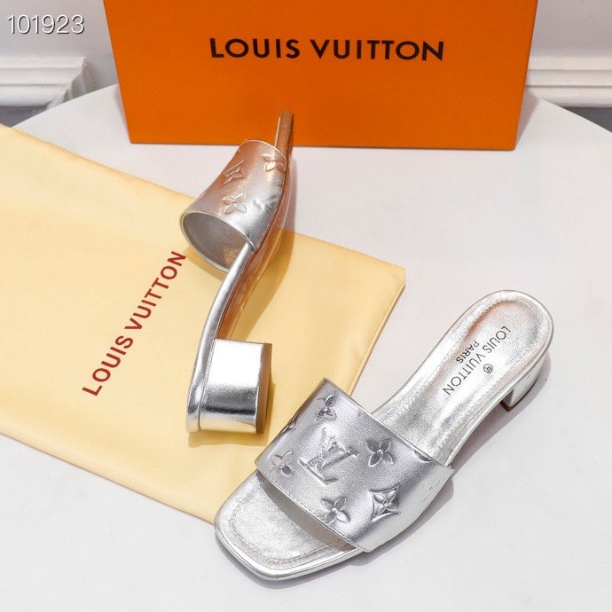 LV $62 gallery