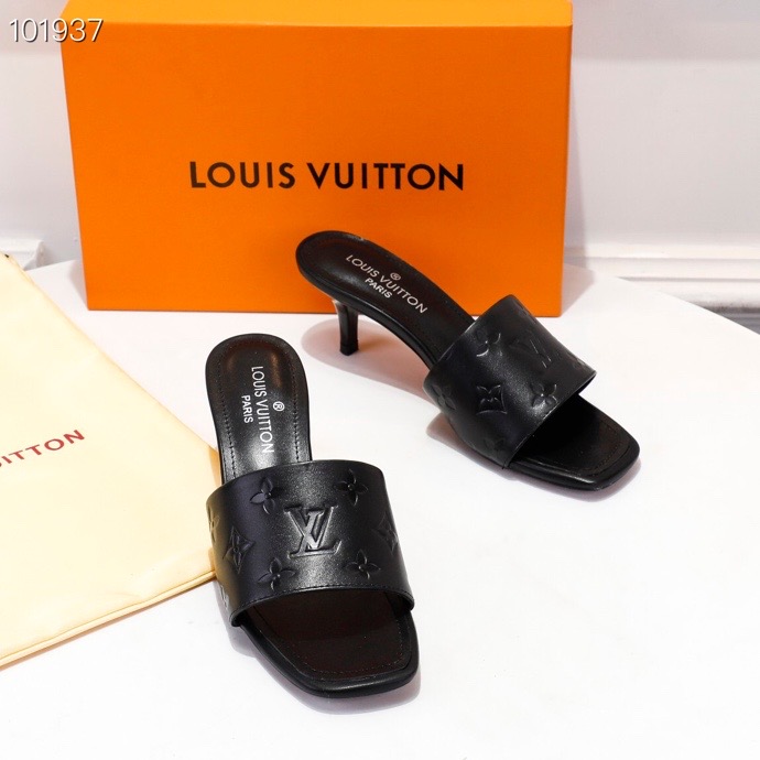 LV $62 gallery