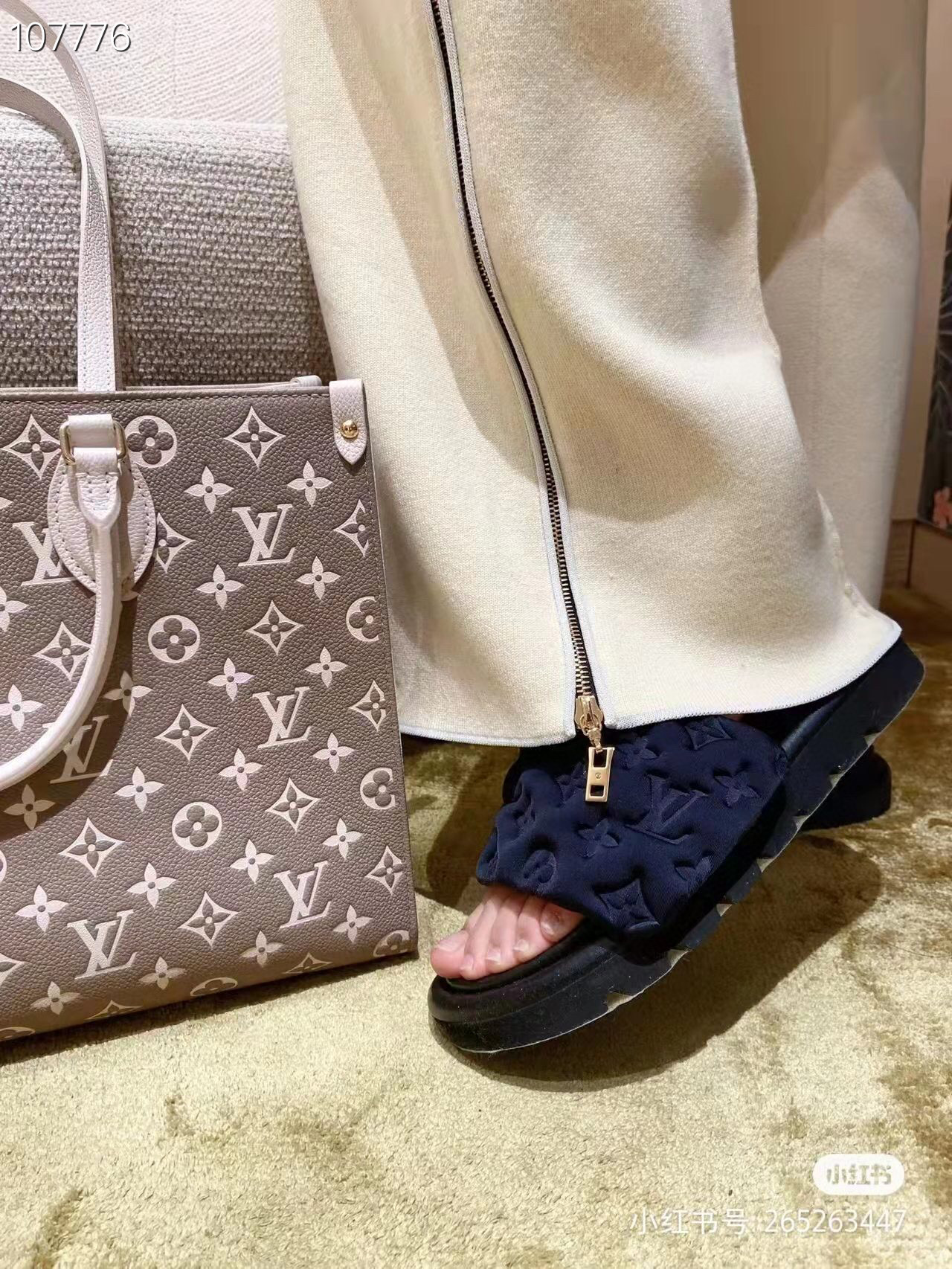 LV $62 gallery