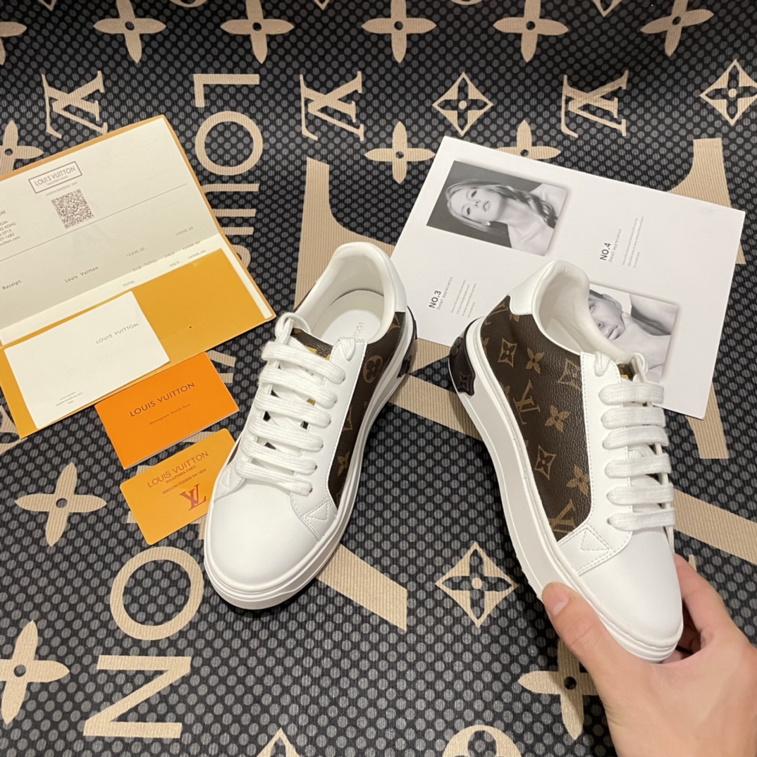 LV $62 gallery