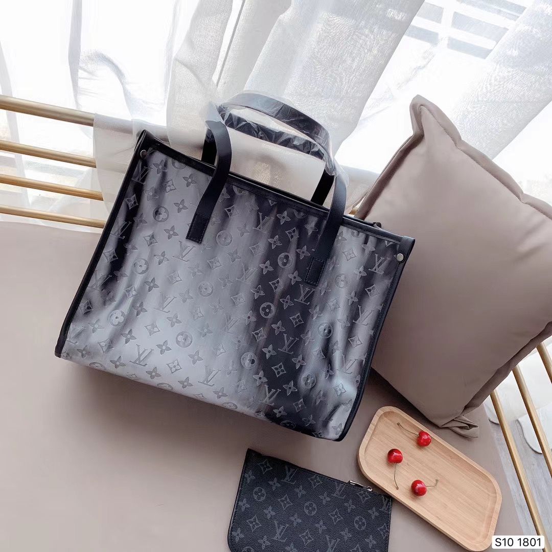 LV $62 gallery