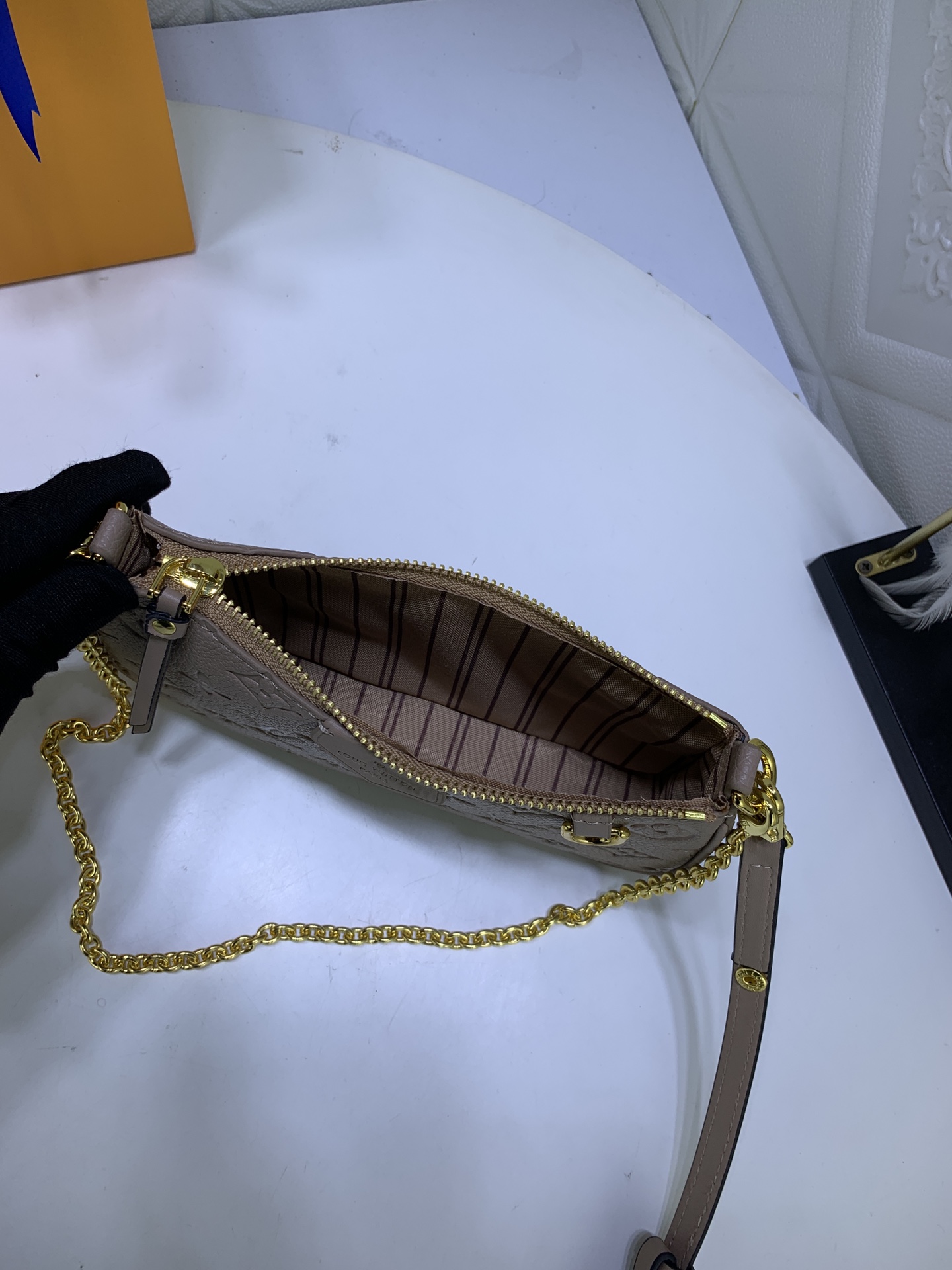 LV $62 gallery