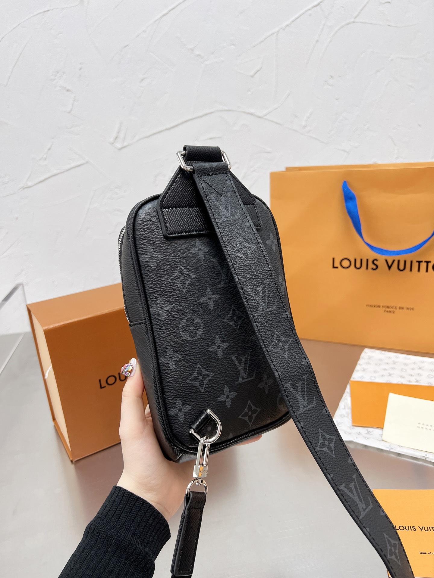 LV $62 gallery