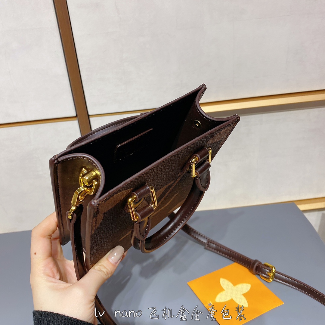 LV $62 gallery