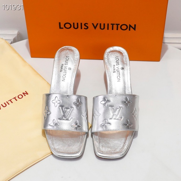 LV $62 gallery