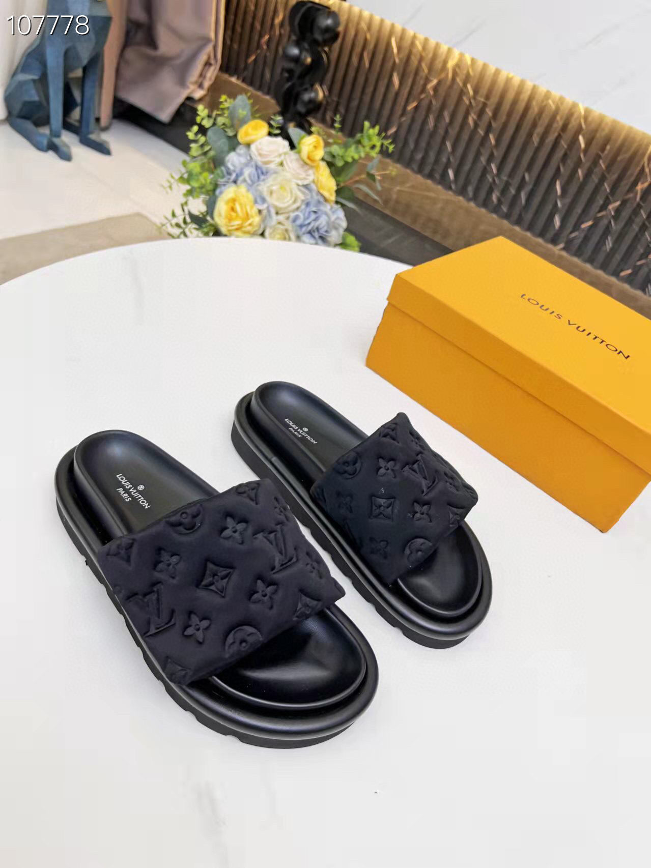 LV $62 gallery