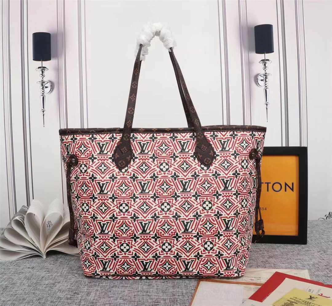 LV $62 gallery