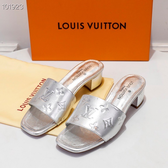 LV $62 gallery