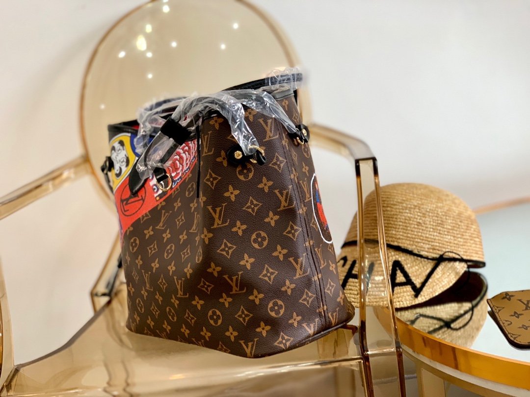 LV $62 gallery