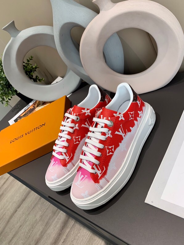 LV $62 gallery