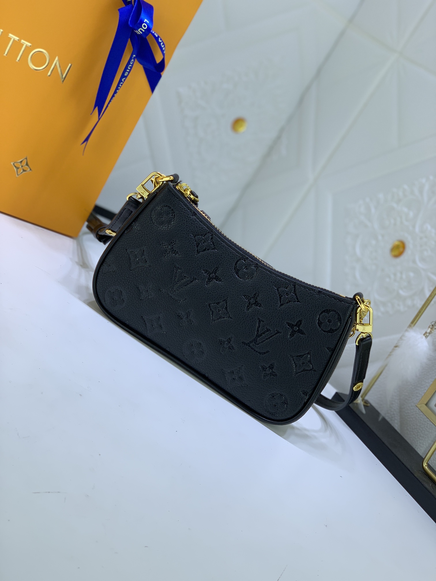 LV $62 gallery