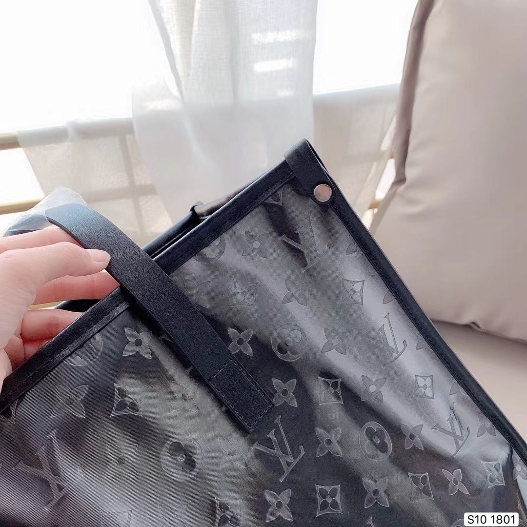 LV $62 gallery