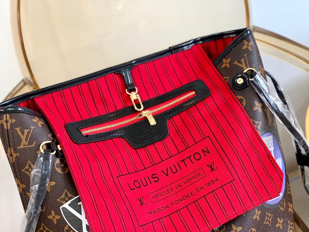 LV $62 gallery