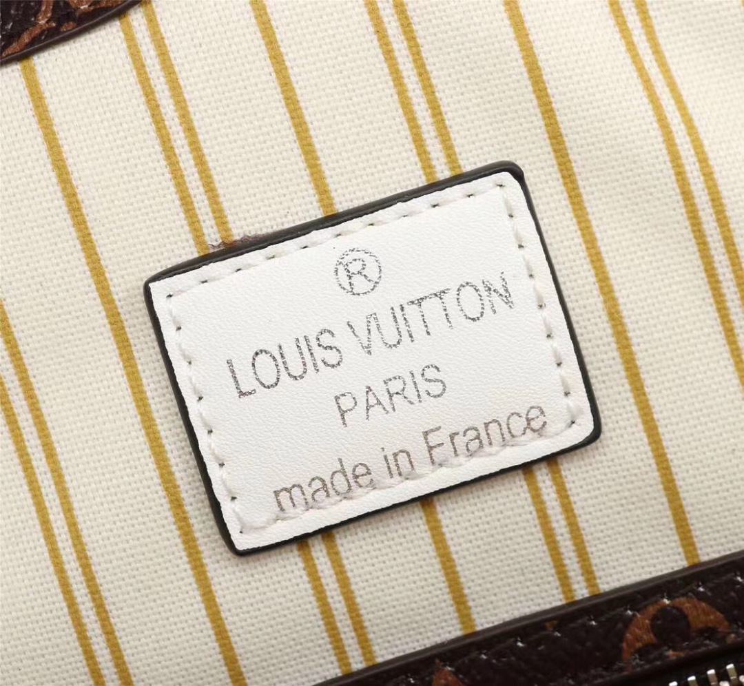 LV $62 gallery