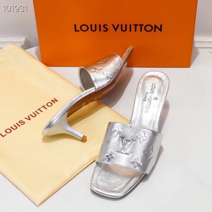 LV $62 gallery