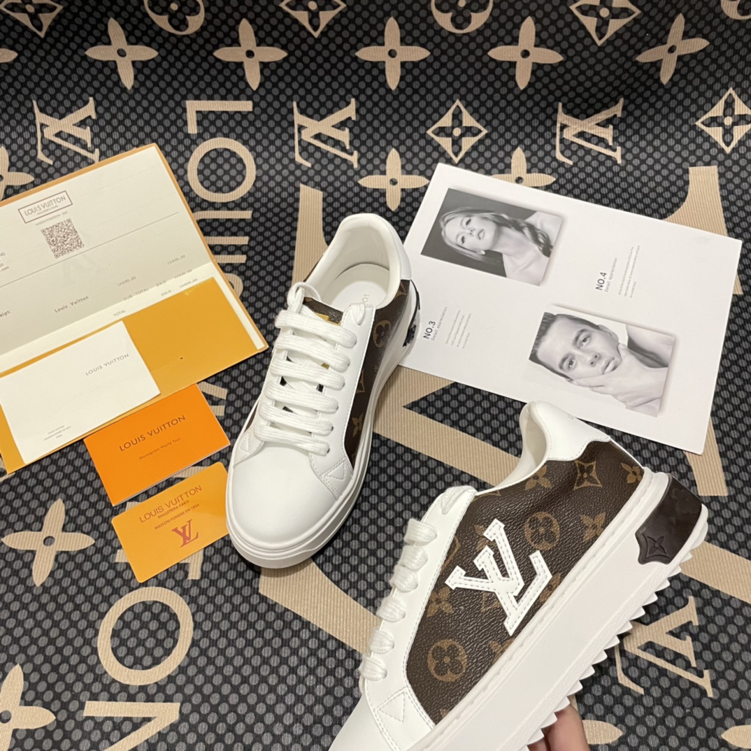 LV $62 gallery