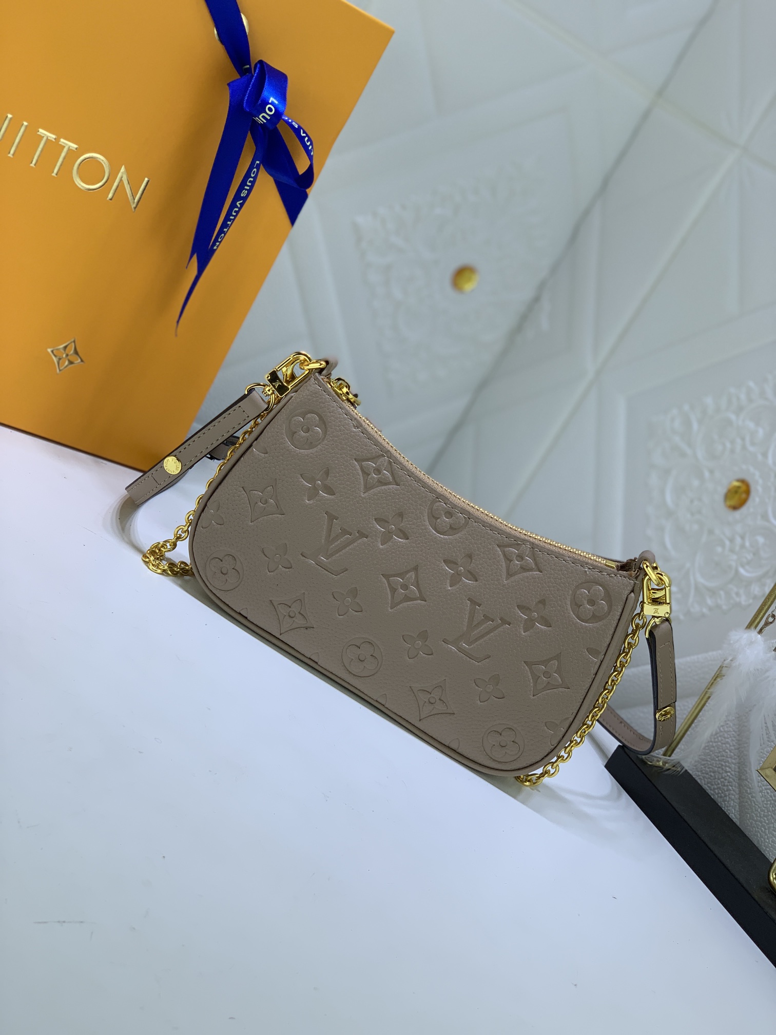 LV $62 gallery