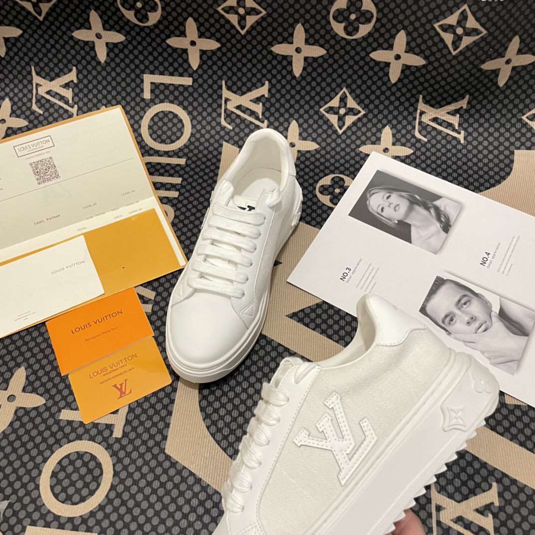 LV $62 gallery