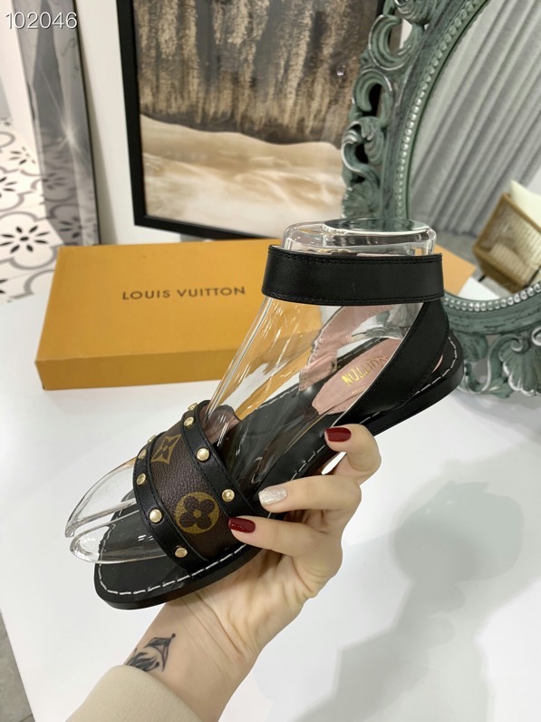 LV $63 gallery