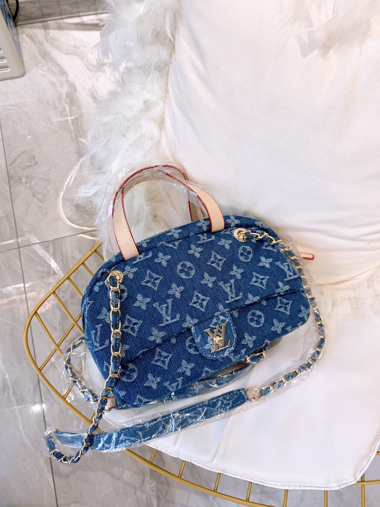 LV $64 gallery