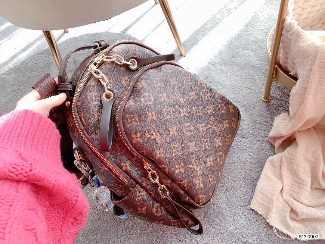 LV $65 gallery