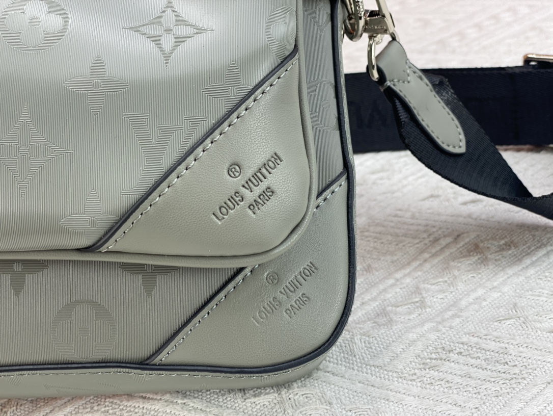 LV $65 gallery