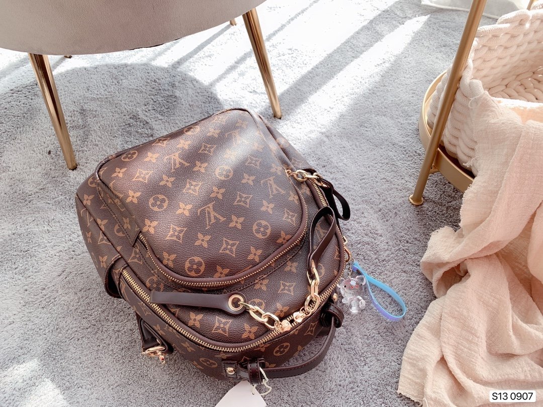 LV $65 gallery