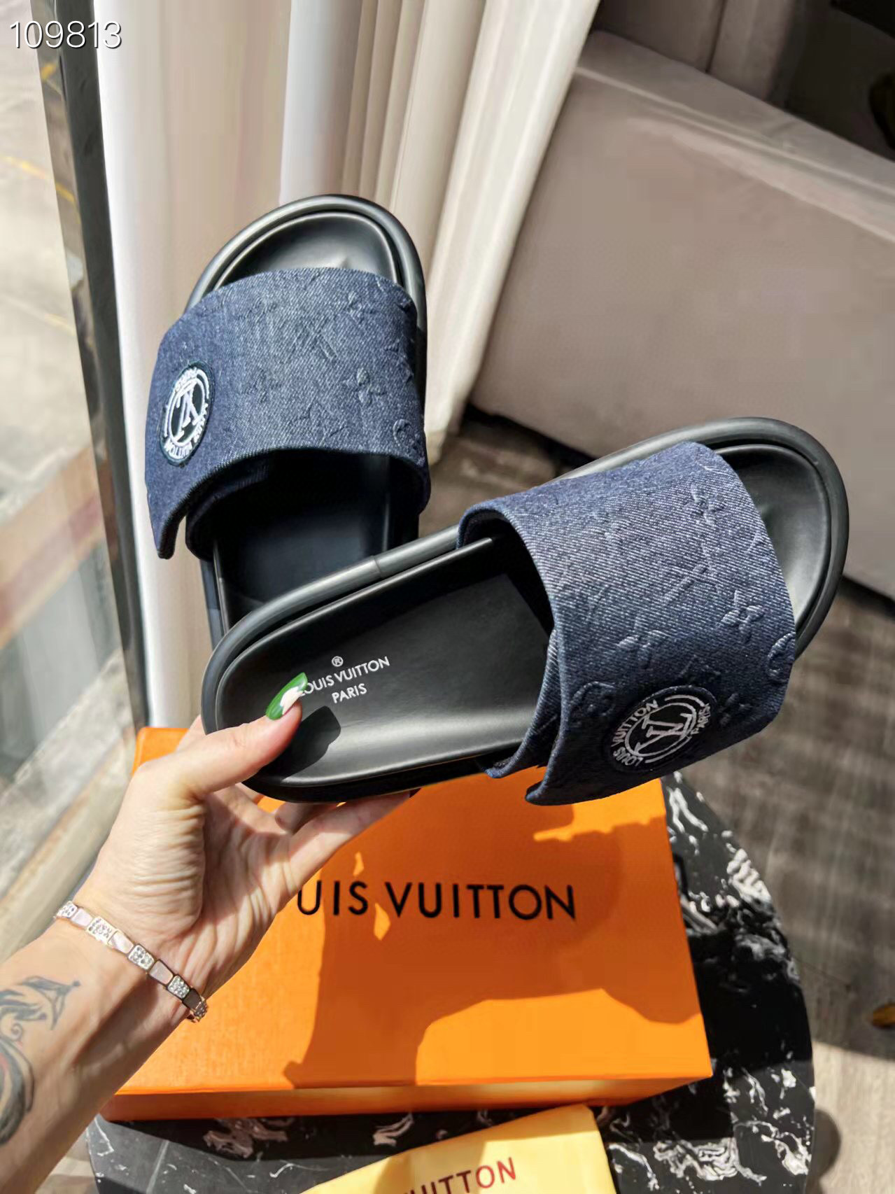 LV $65 gallery