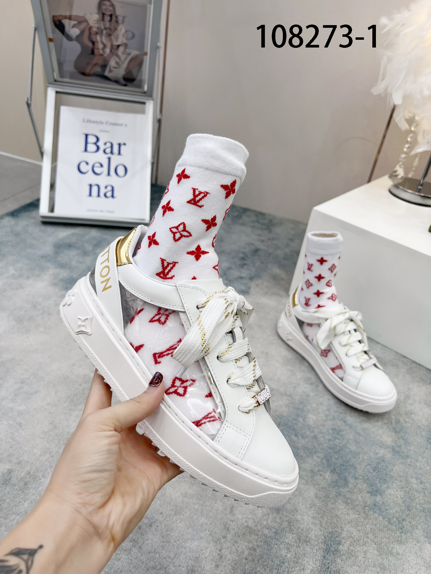 LV $65 gallery