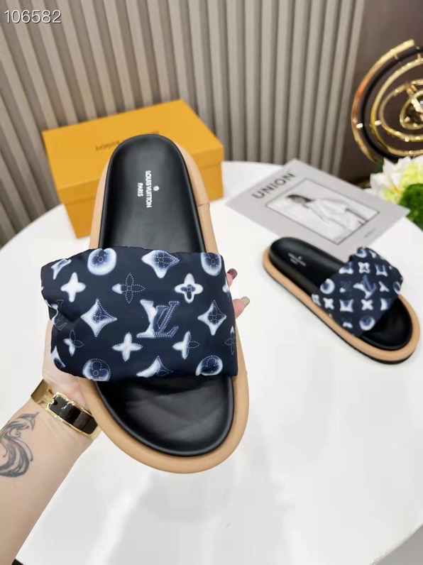 LV $65 gallery