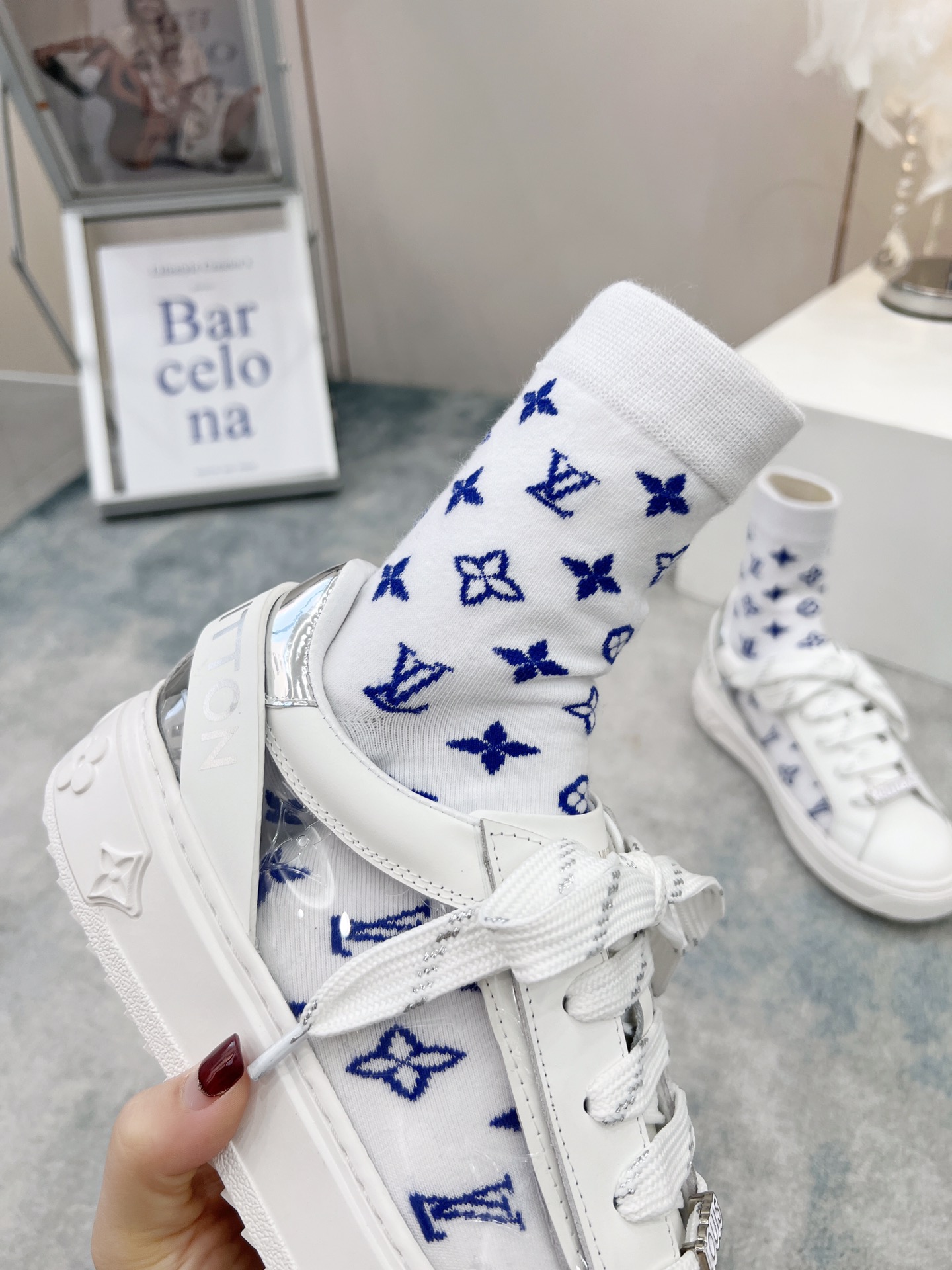 LV $65 gallery