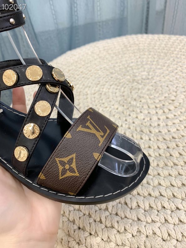 LV $65 gallery