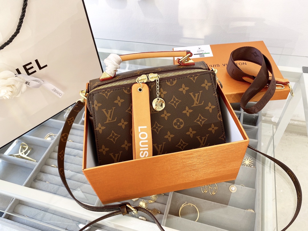 LV $65 gallery