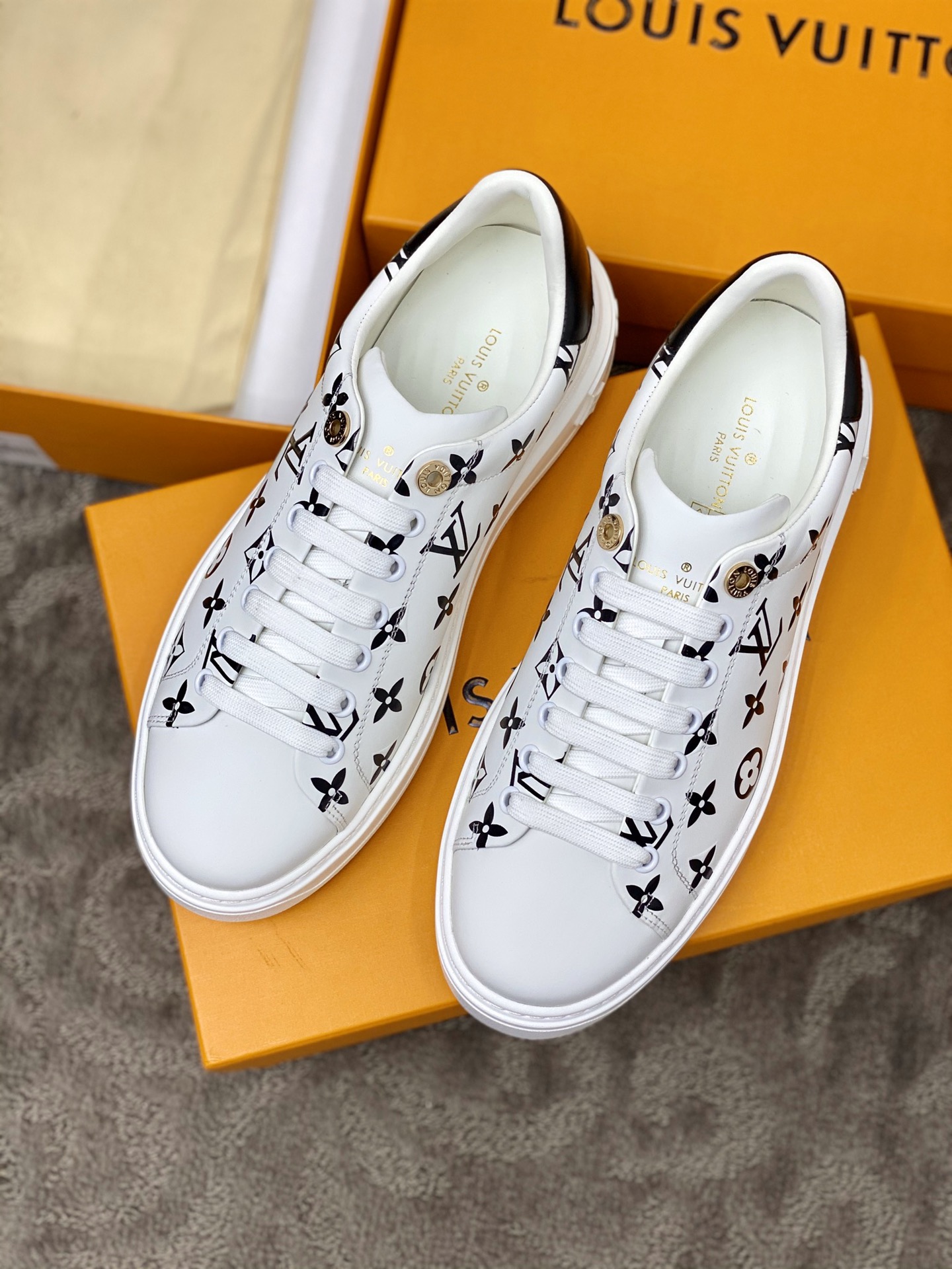 LV $65 gallery