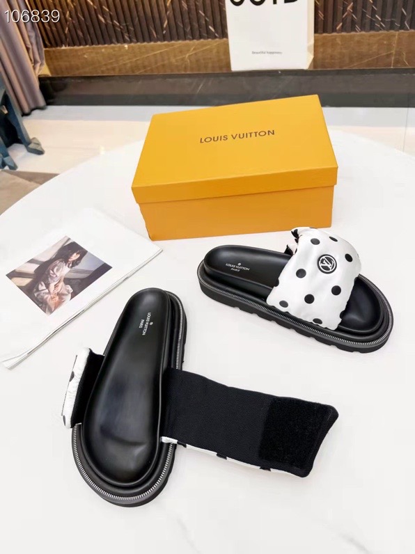 LV $65 gallery