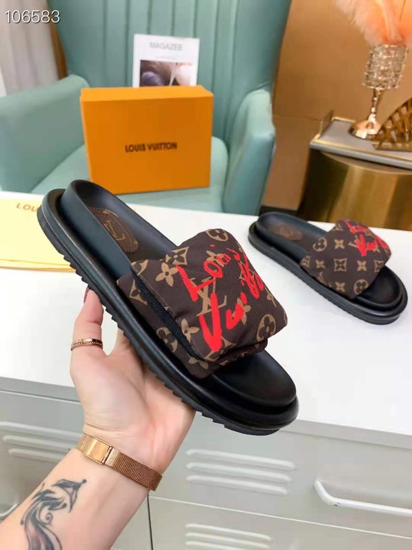 LV $65 gallery