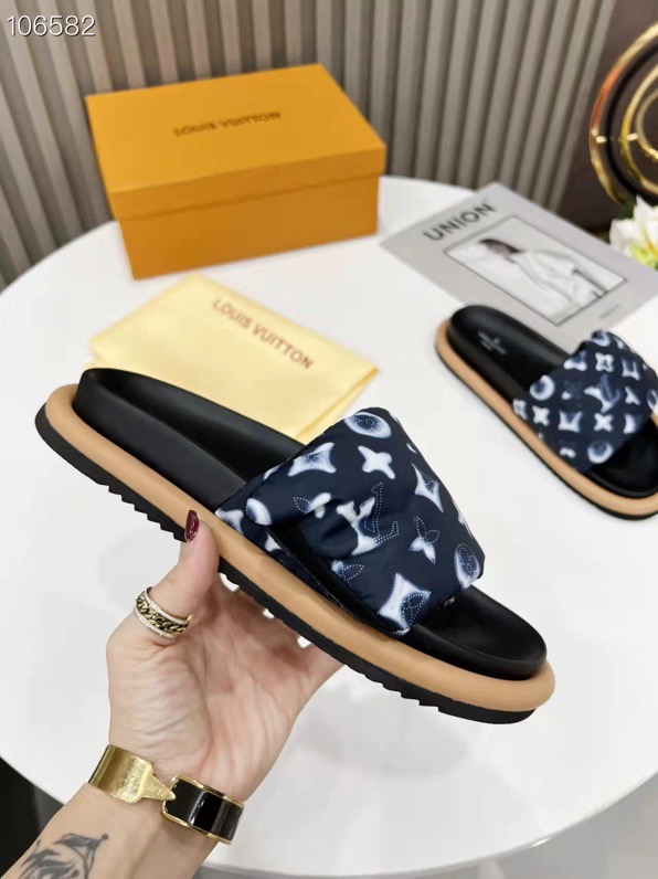 LV $65 gallery