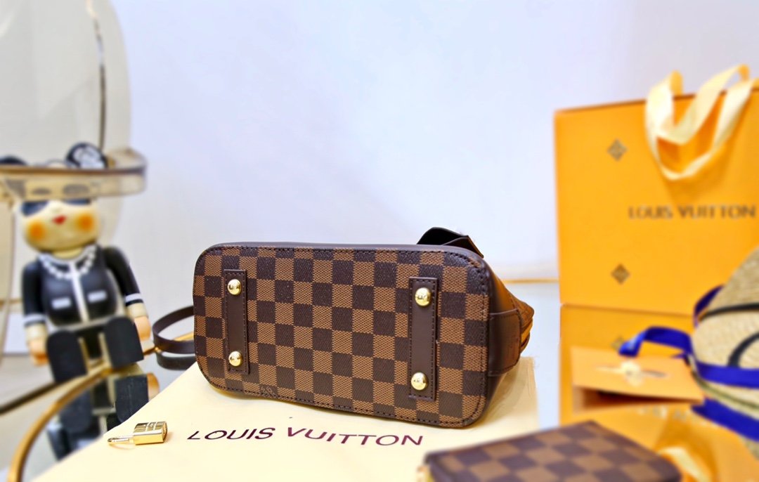 LV $66 gallery