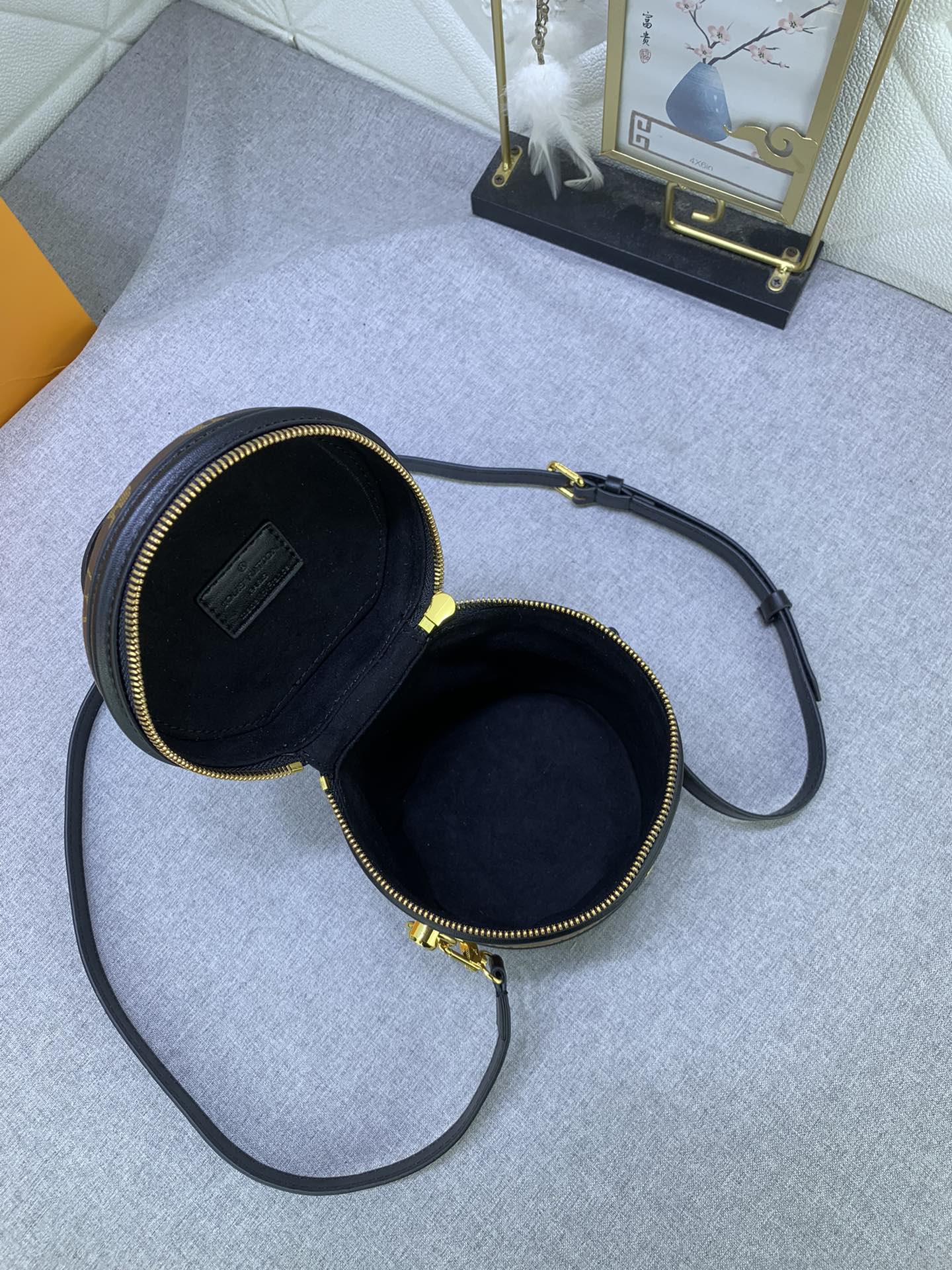 LV $66 gallery