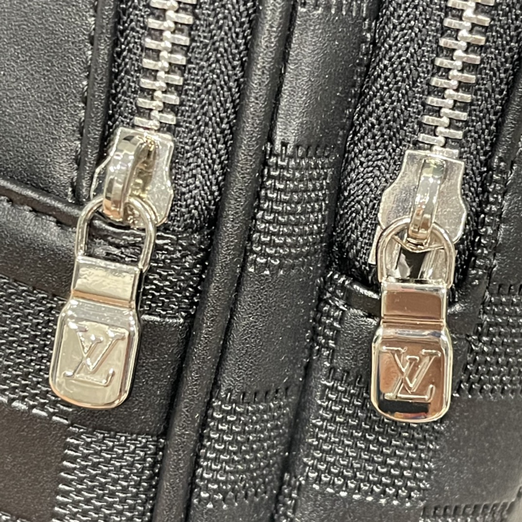 LV $67 gallery