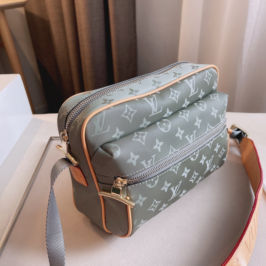 LV $68 gallery