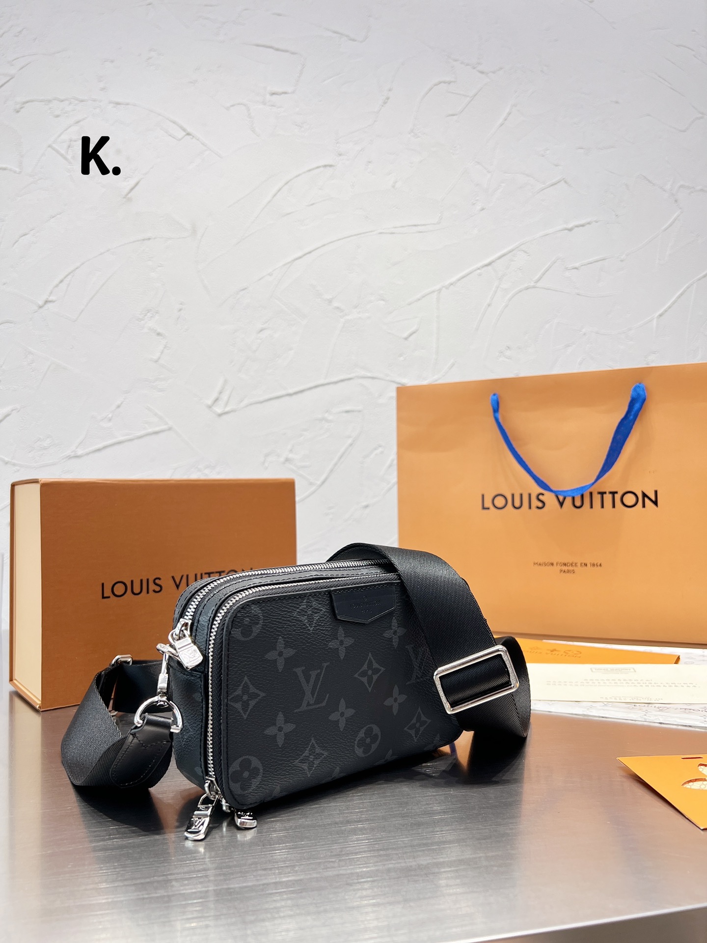 LV $70 gallery